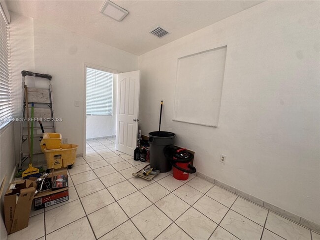 Photo - 459 SE 3rd St
