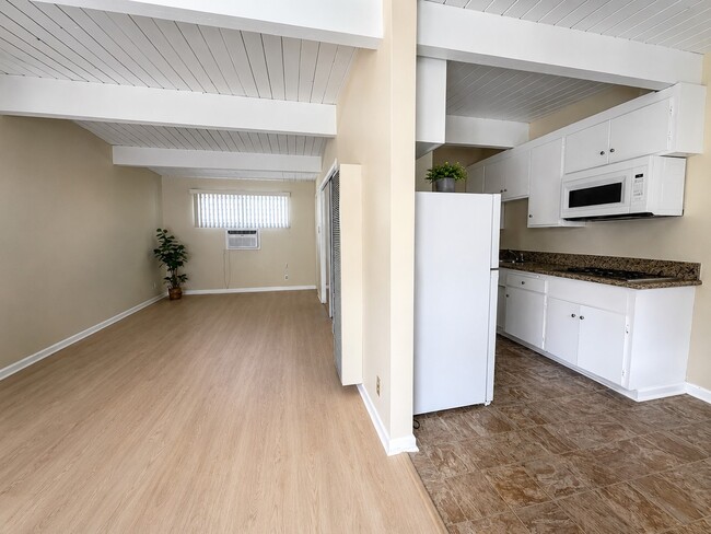Photo - 1030 West Olive Ave