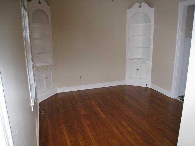 Photo - 703 W 35th St