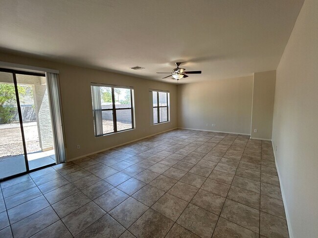 Photo - 3911 S 100th Glen