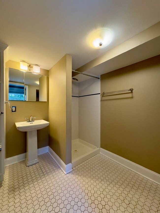115 E Northern Pkwy