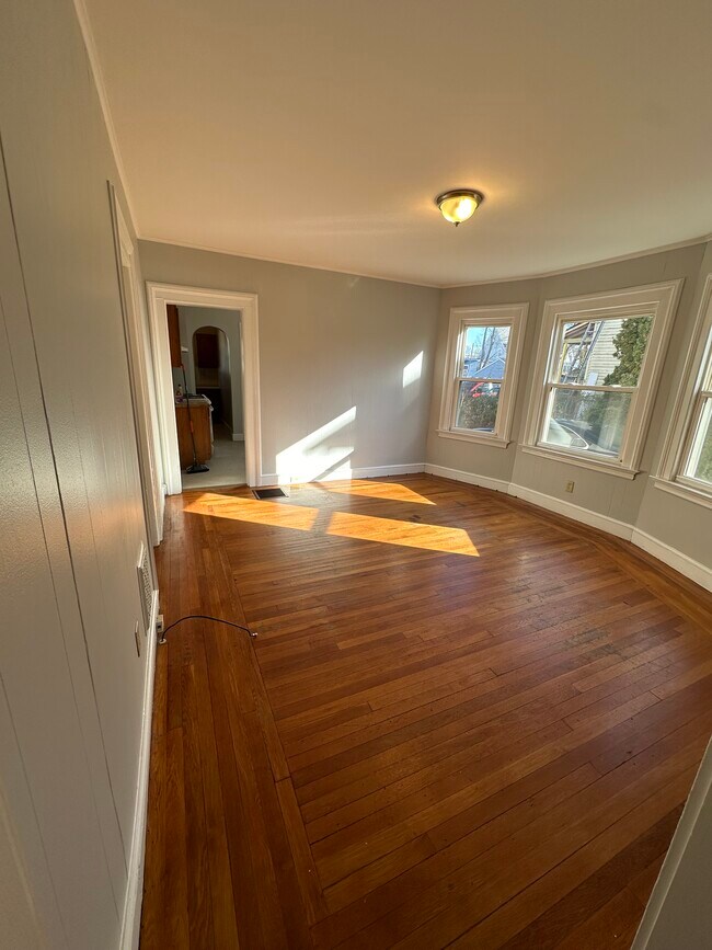 Photo - 677 Washington Ave Unidad Wash Ave #1