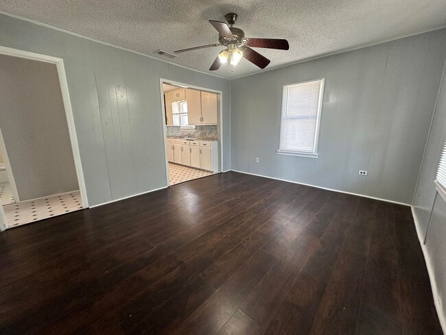 Photo - 1213 Kilgore Ln
