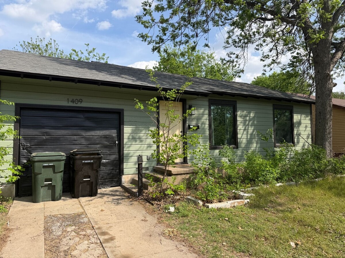 Updated 2 bedroom, 1 bath home in a convenient Temple location - Updated 2 bedroom, 1 bath home in a convenient Temple location