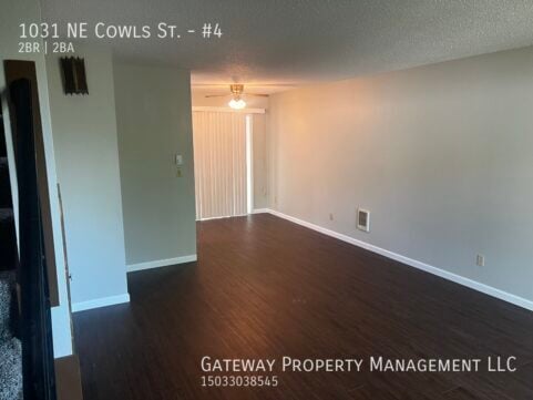 Photo - 1031 NE Cowls St