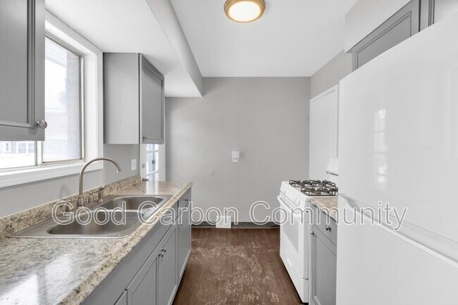 Building Photo - 15 Janice St Unit 15