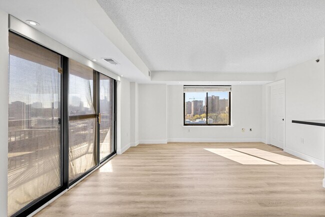 Photo - 700 1st St Unit 13H