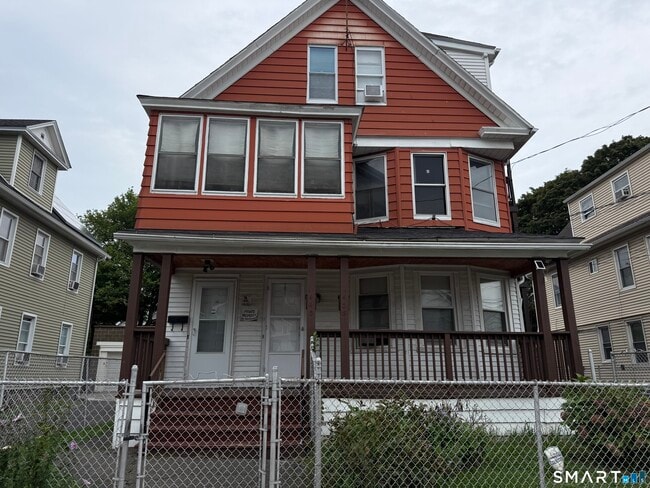 Building Photo - 438 Hollister Ave Unit 1st floor