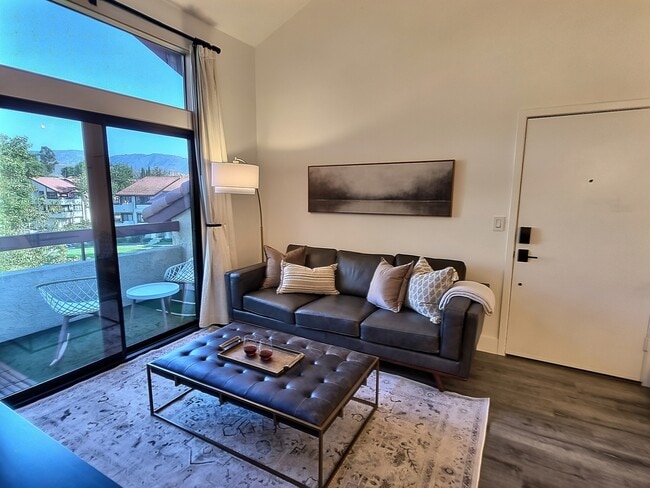 Building Photo - 28021 Sarabande Ln Unit CanyonLuxeCondo