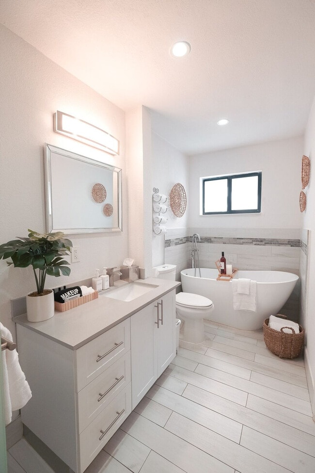 Photo - 960 NE 90th St Unit ID1255502P