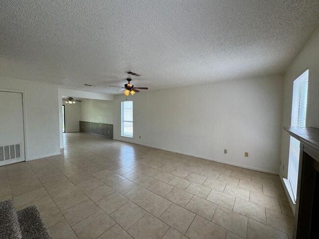Photo - 2515 Bermuda Dr Unit D