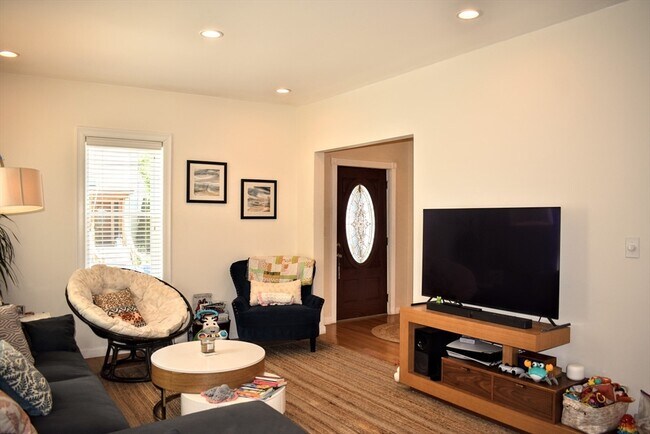 Photo - 79 Francis St