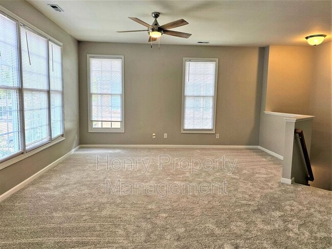 3321 Kudrow Ln