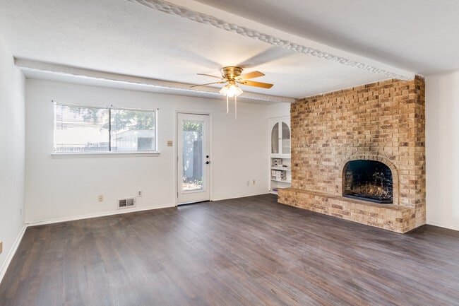 Photo - 15825 El Estado Dr