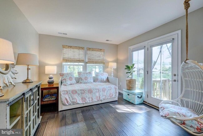 Photo - 33543 Silver Fox Dr