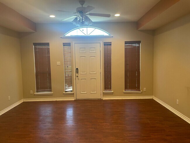 Photo - 5 Stonewall Ct Unit B