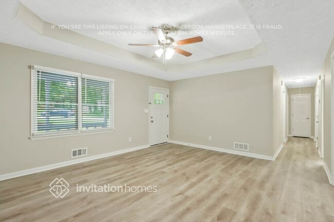 Photo - 300 E Country Woods Dr