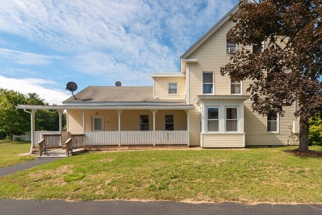 Building Photo - 520 Main St Unit A