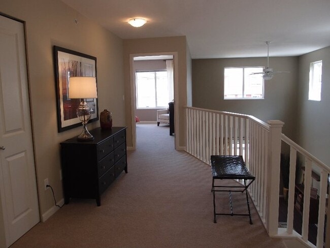 Photo - 10138 240 St