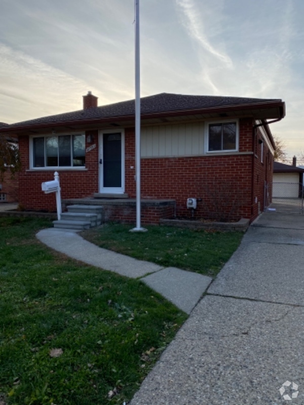 Building Photo - 27331 Ursuline St Rental