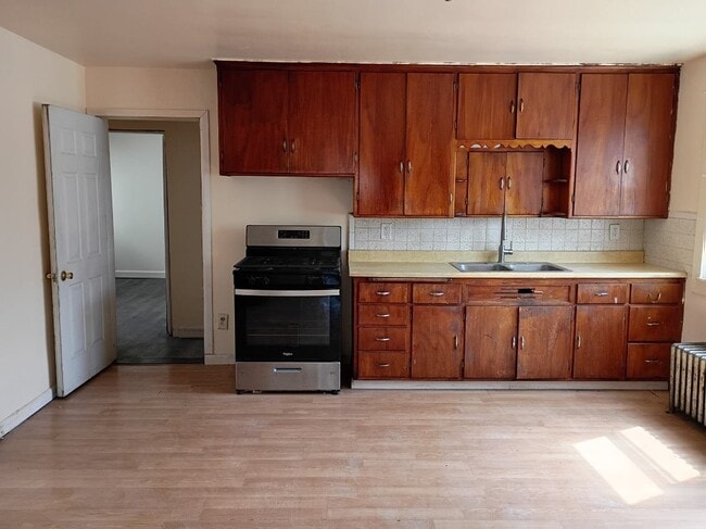 Building Photo - 2690 S 10th St