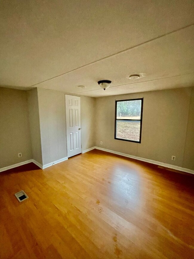 112 Canipe Rd