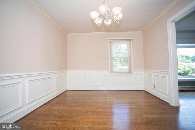 Photo - 115 Woodland Rd