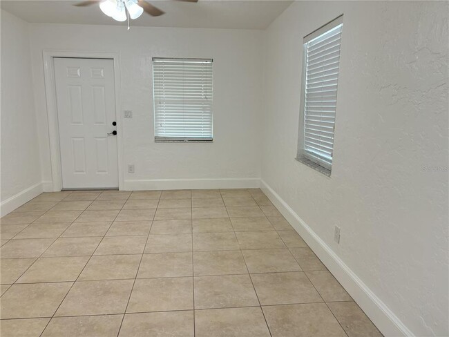 Photo - 4727 W Wallcraft Ave