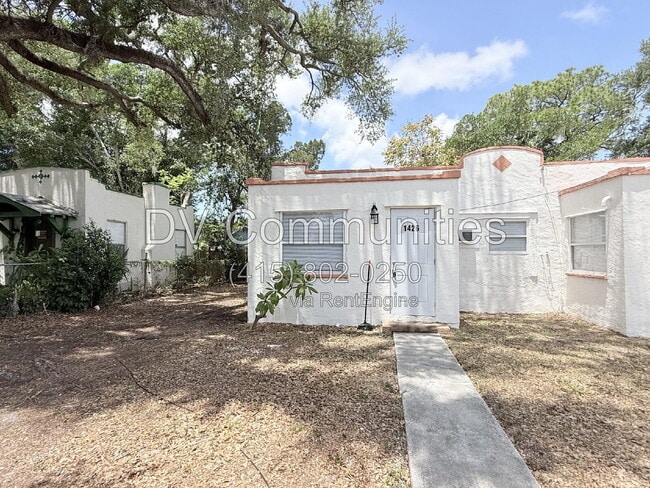 Building Photo - 1426 10th St W