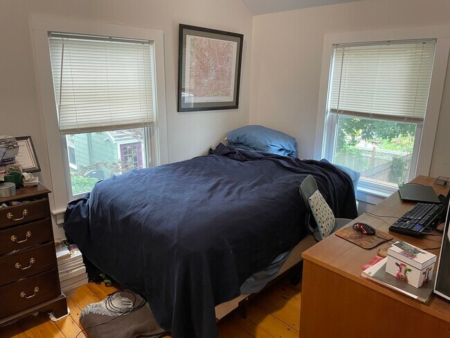 Photo - 115 Pleasant St Unit B