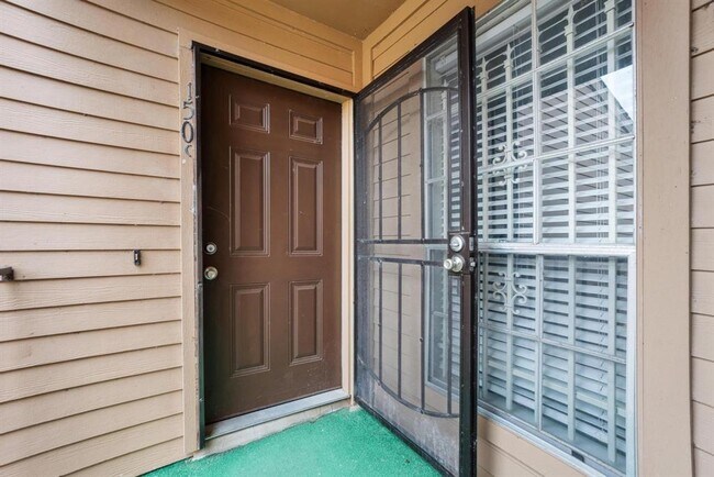 Photo - 10555 Turtlewood Ct