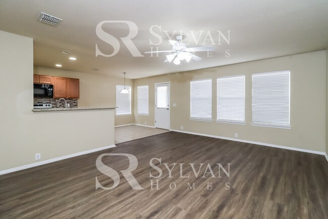 Photo - Gorgeous 4 bedroom brick colonial!