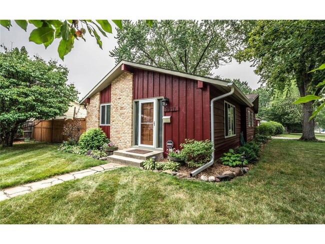 Photo - 3917 W 109th St House
