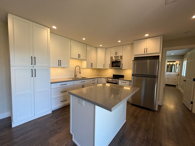 Photo - Nicely remodeled 1 bedroom Suite, All utilities paid + WiFi