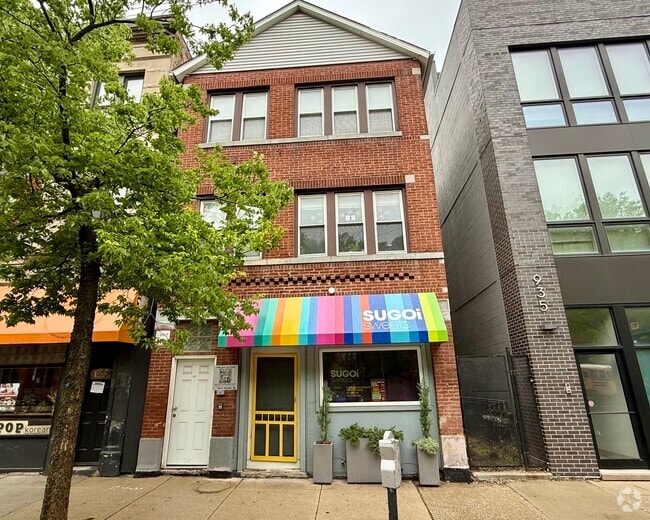 Building Photo - 937 N Ashland Ave Unit 3 Rental