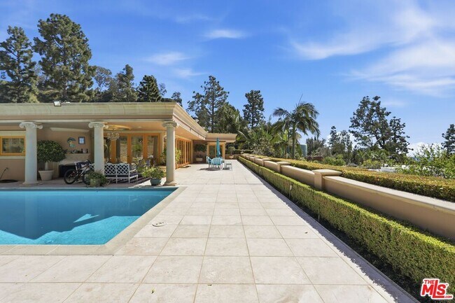 Photo - 1831 Loma Vista Dr