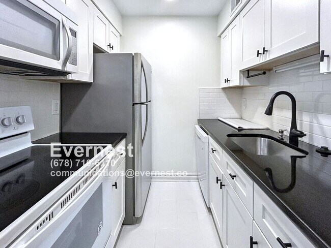 Photo - 76 De Arc Pl NW