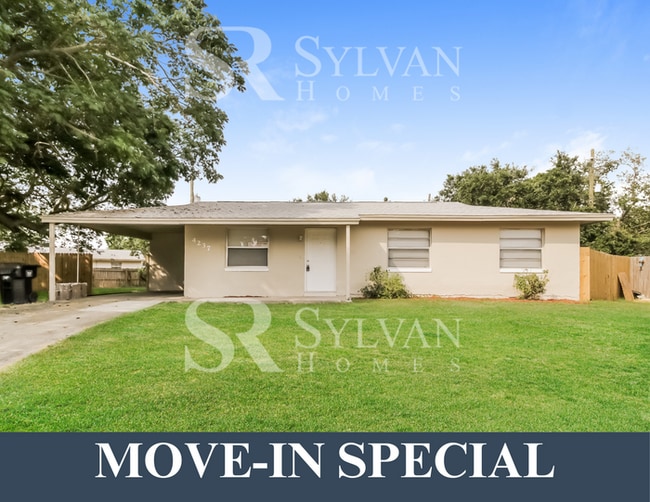 Building Photo - Updated 3 bedroom rancher! Rental