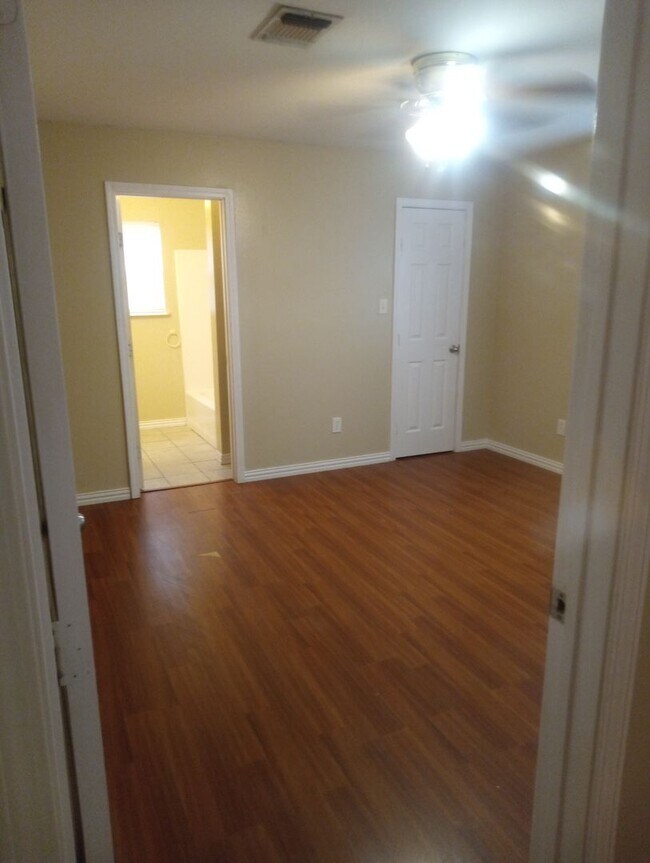 Photo - 3 Bedroom 2 bath house