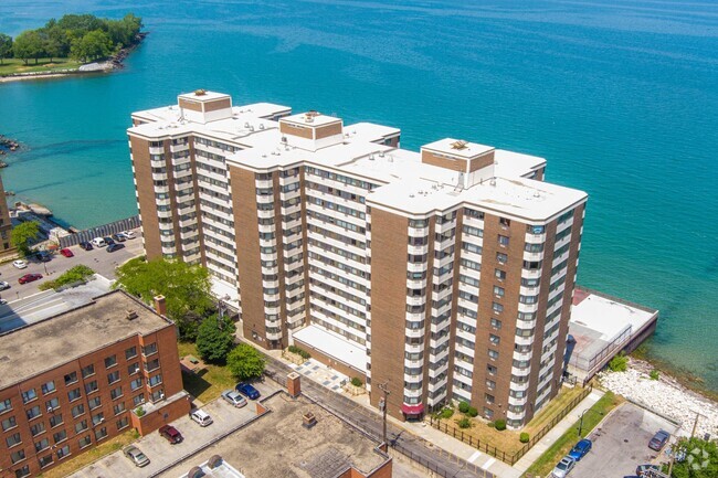 Building Photo - 7337 S South Shore Dr Unit 923 Rental