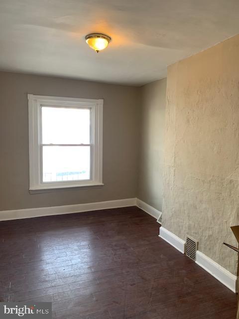Photo - 6148 Delancey St