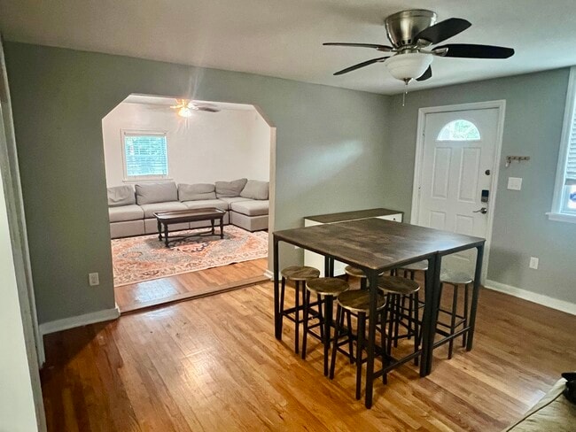 Photo - 185 Fishburne St