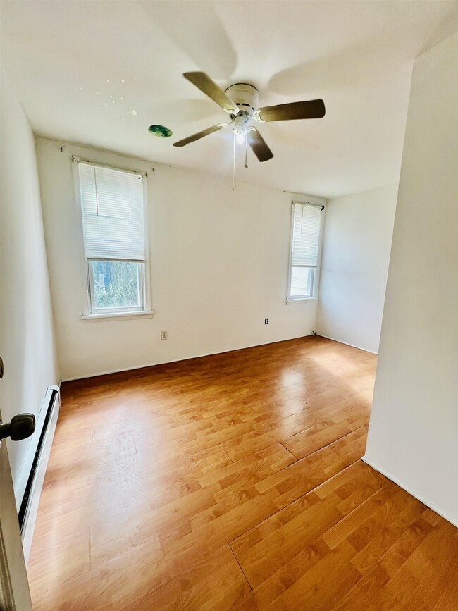 432 Mallory Ave