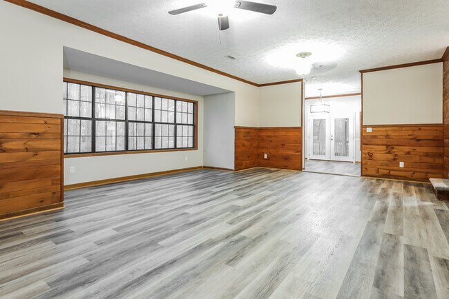 Photo - 103 Springvalley Cir