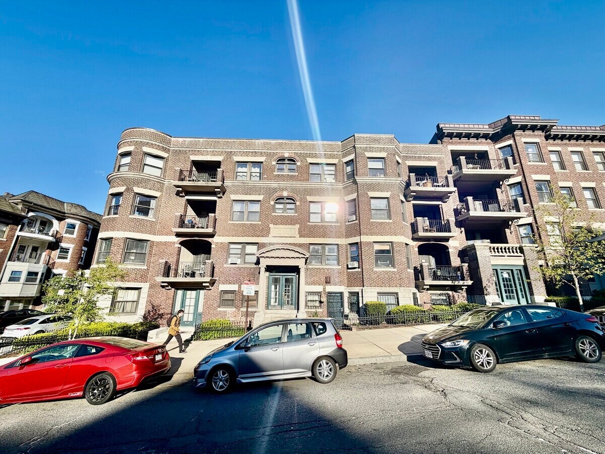 1468 Commonwealth - 1468 Commonwealth