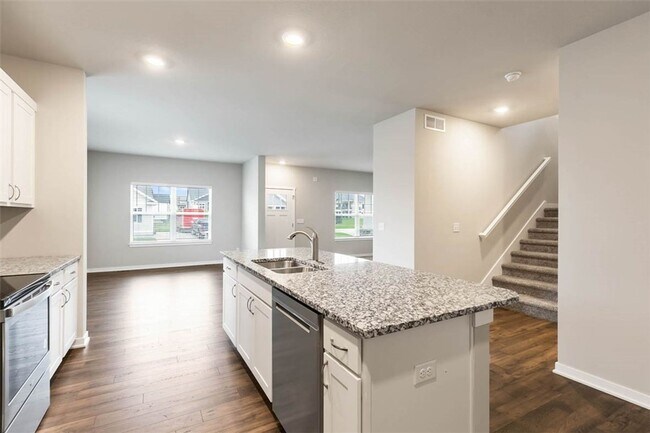 Photo - 2408 SW Plaza Pkwy