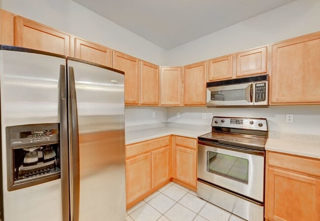 $1,950.00 - 2 Beds, 2 Bath, Condo in Auror... - $1,950.00 - 2 Beds, 2 Bath, Condo in Auror... Unit B