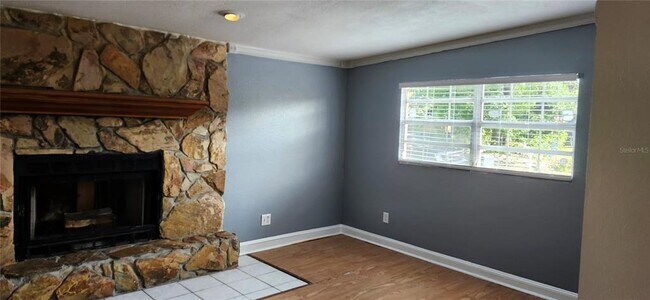 Photo - 1103 Southside Dr