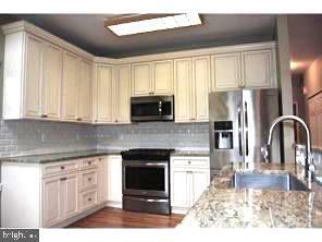 Photo - 339 Fieldstone Dr