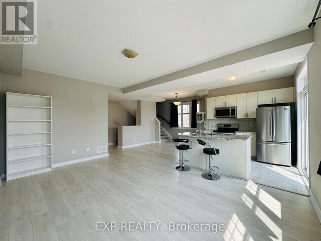 Photo - 2489 Waterlilly Way